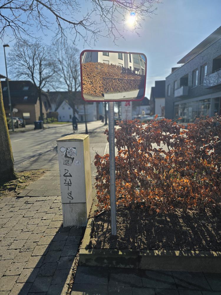 DM Verkehrstechnik - Verkehrsspiegel-Montage